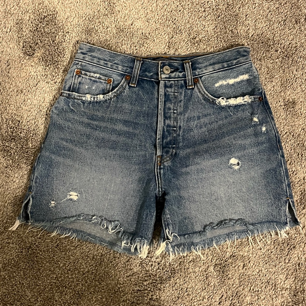 Abercrombie & Fitch Frayed Hem Jean Shorts